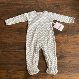 Skiphop sleeper onesies with footies